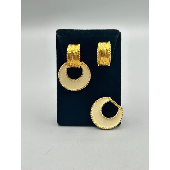 Kenneth Lane Signed Door Knockers Clip On Gold & Cream Enamel Removable Dangles - Picture 3 of 12